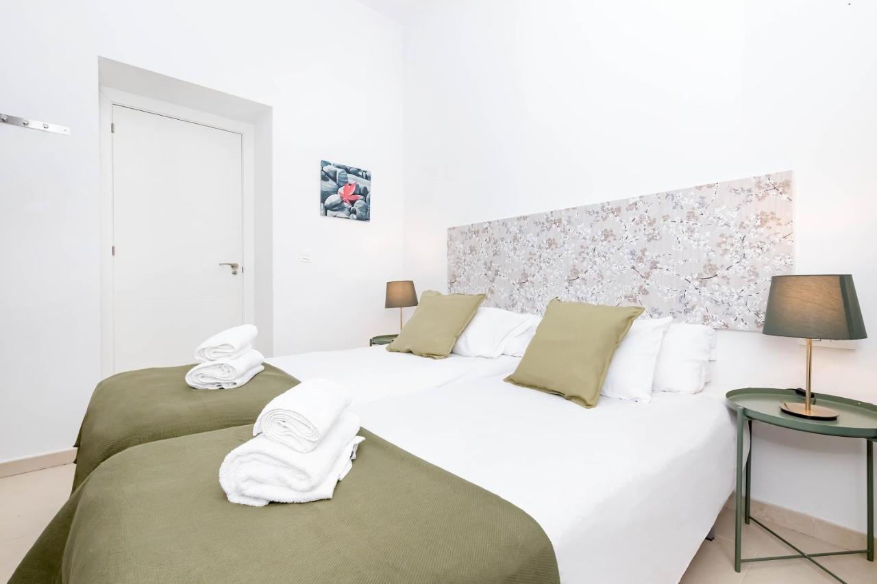 Apartamentos Juan De Padilla Málaga Extérieur photo